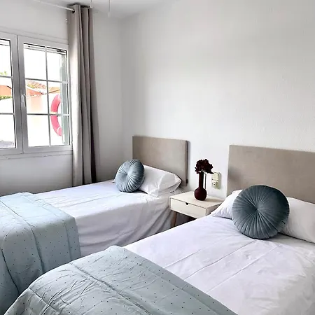 Nyaraló Junto Al Mar Con Piscina Privada *
