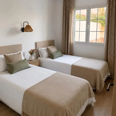 2 Coral - Vivir En Turquesa Cala'N Bosch (Menorca)