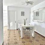 Дом отдыха Junto Al Mar Con Piscina Privada *